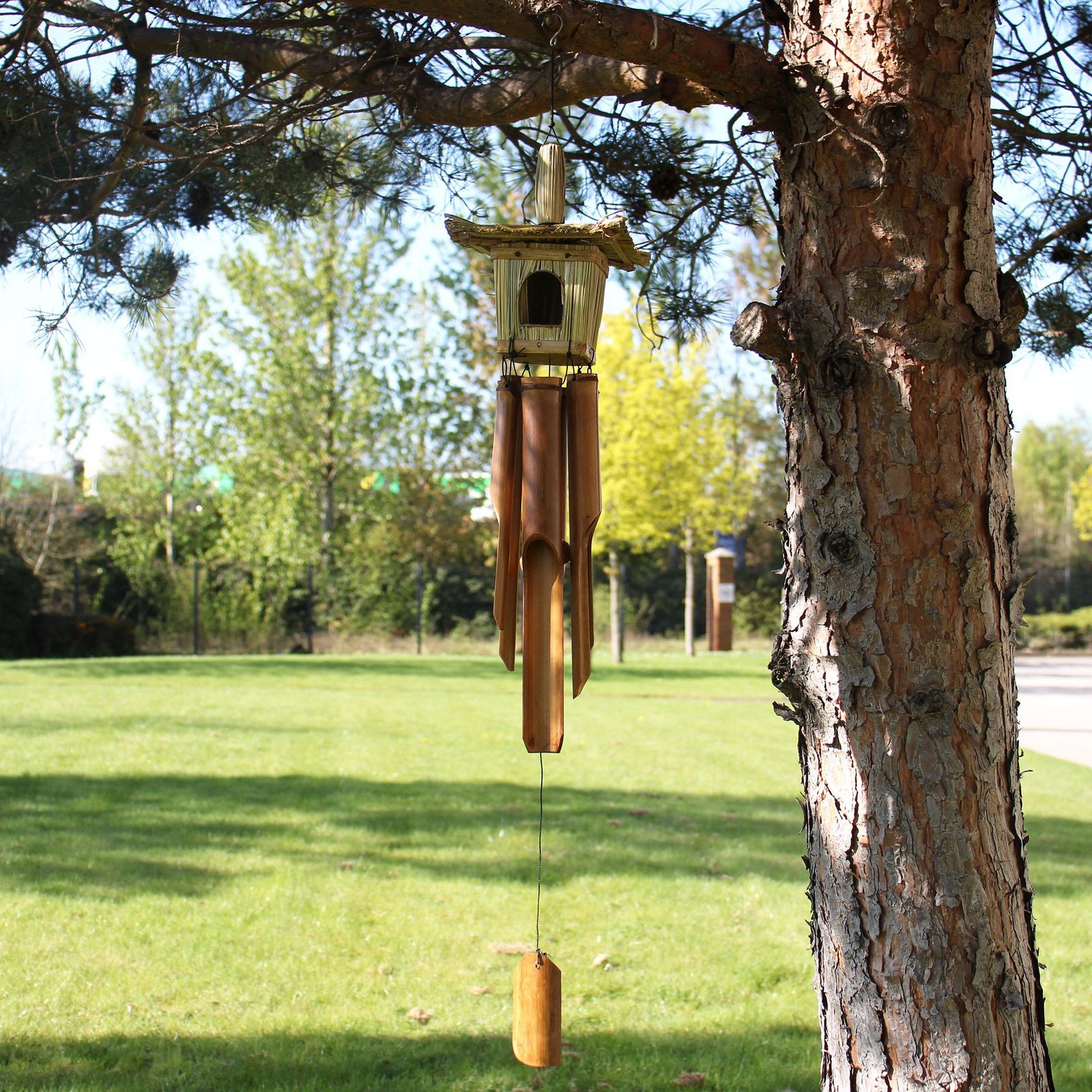 Square Seagrass Bird Box with Chimes 49x15cm - imagine 5